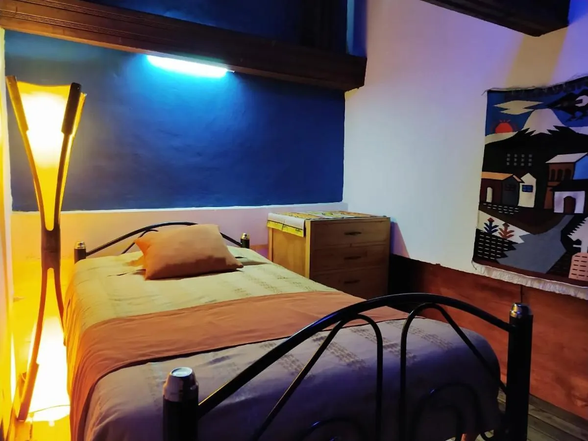 Πανσιόν Hostal La Casa Tolena Quito - Ecuador Ξενοδοχείο