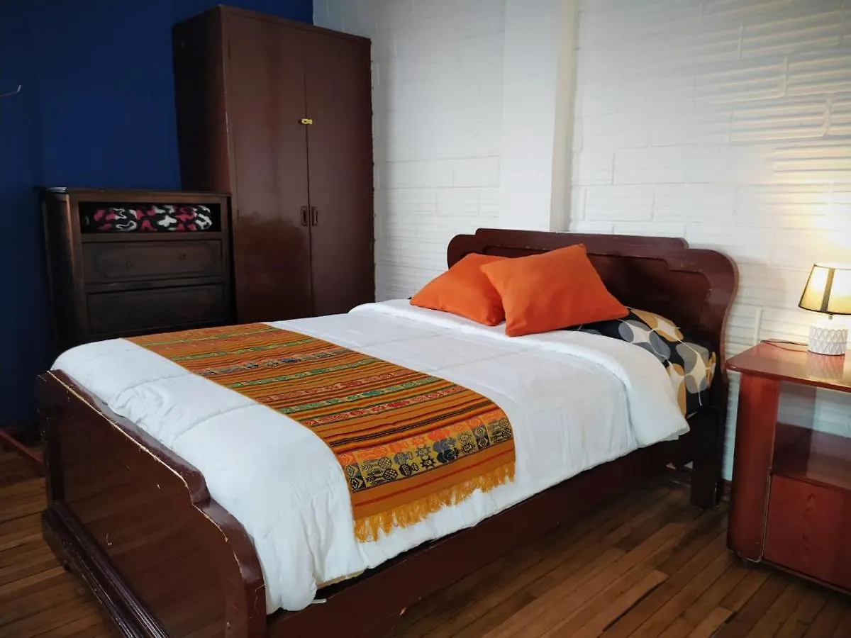 Hostal La Casa Tolena Quito - Ecuador Ξενοδοχείο 0*,