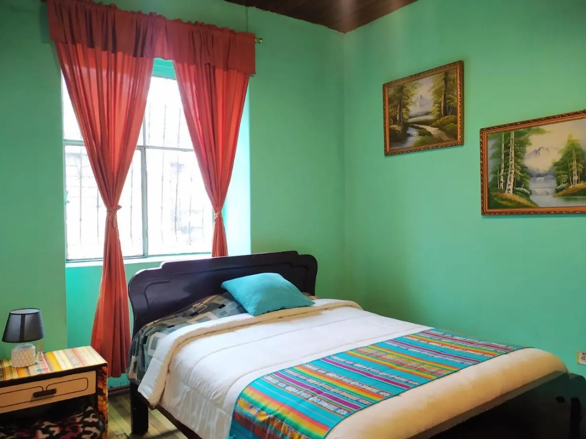 Hostal La Casa Tolena Quito - Ecuador Ξενοδοχείο Ισημερινός